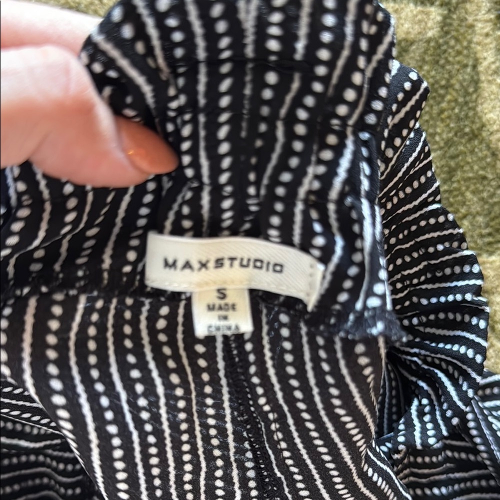 Max studio | high waisted paper bag shorts Black and White Striped - Picture 10 of 10